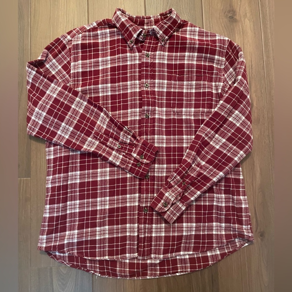 Men’s Red and White Plaid Flannel Button Down Shirt